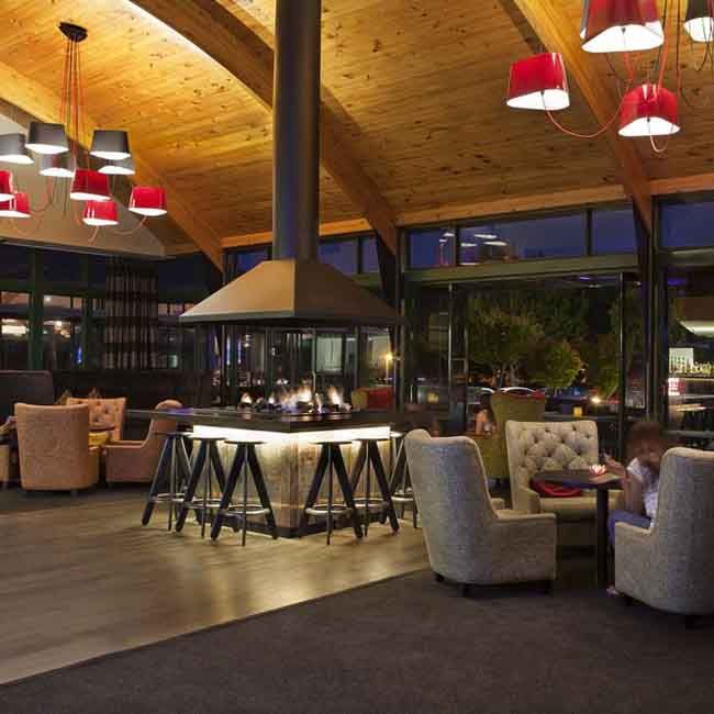 Novotel Rotorua Lakeside lounge